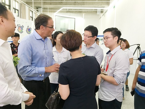 翻譯陪同出國費(fèi)用需要多少錢一天